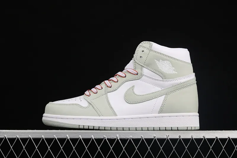 All categories Air Jordan Jordan series basketball shoes Air Jordan 1 High L version Air Jordan 1 Retro Hi AJ1 Joe 1 high top aqua blue CD0461-002